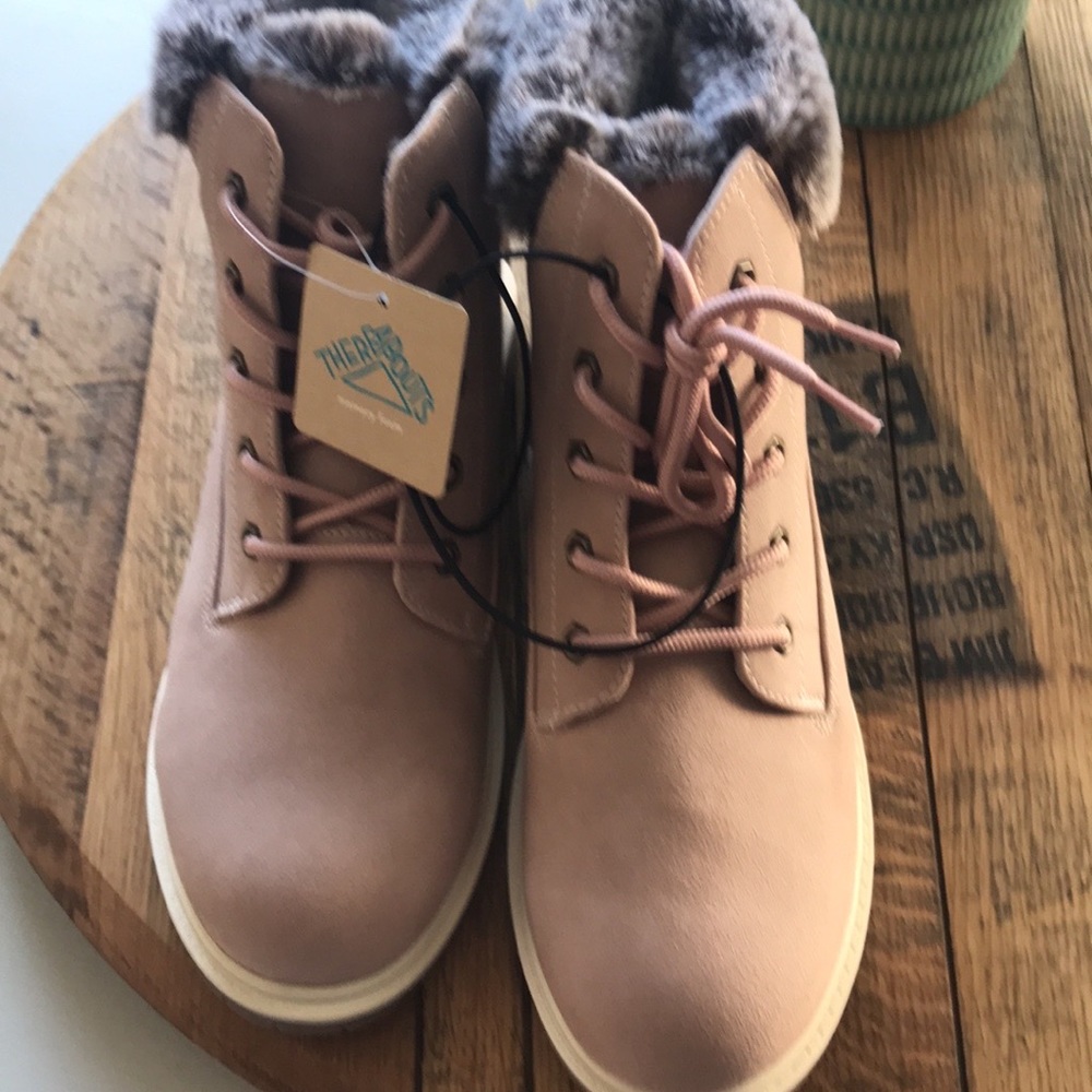 Pink Boots JC Penny Timberland Style Brand with Fur New Big Girl 6 Women 8 Equiv